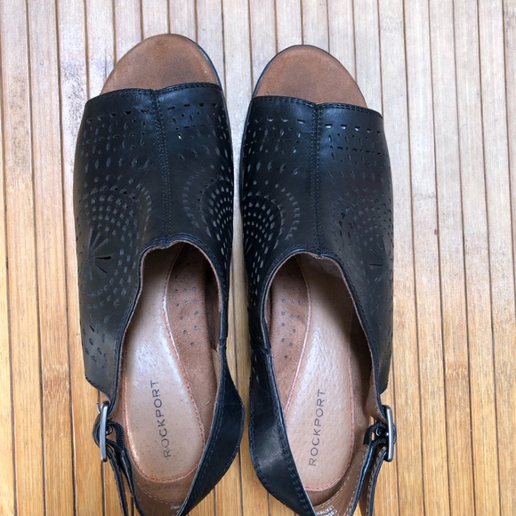 Black Slingback Sandals 7.5W - Picture 3 of 4